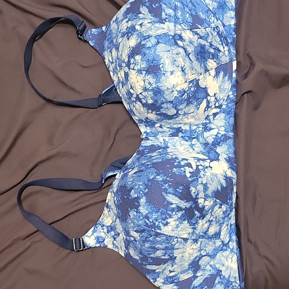 Blue Tye dye Lightly Lined no wire bra. Cacique